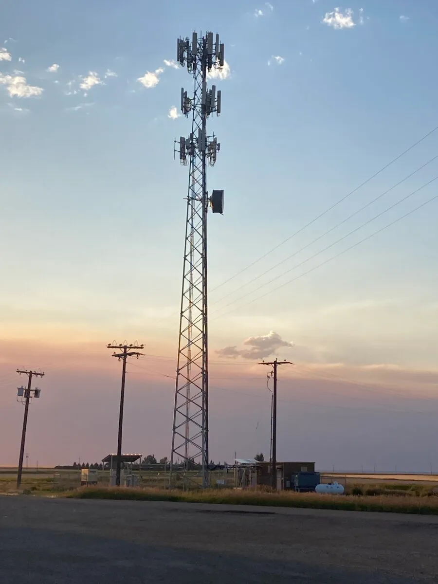 willmycelltowerbecomeobsolete-900x1200-1.webp